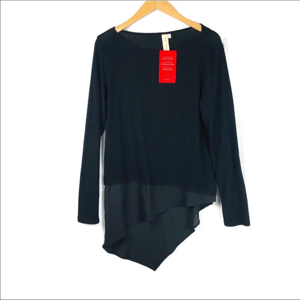 Evereve Allison Joy black asymmetric top, L